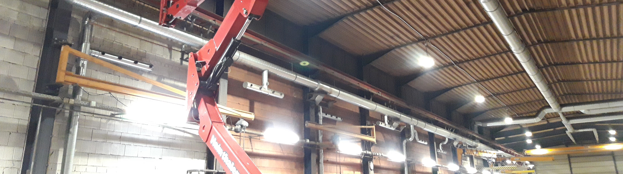 Montage und Elektro-Installation - protec ENERGYPLUS GmbH - Professionelle Lichttechnik für Industrie, Gewerbe und Kommunen